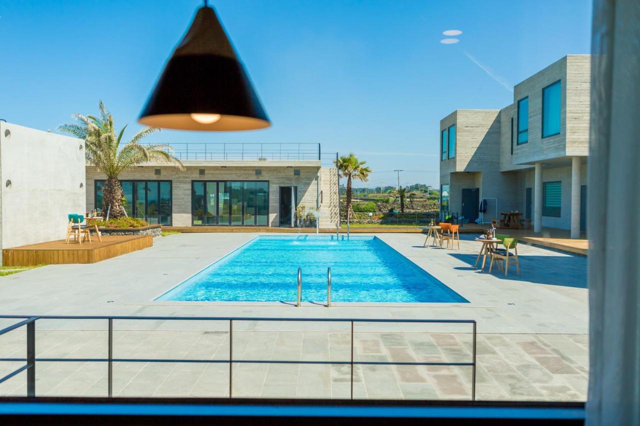 Lunamar Pension Jeju Exterior foto