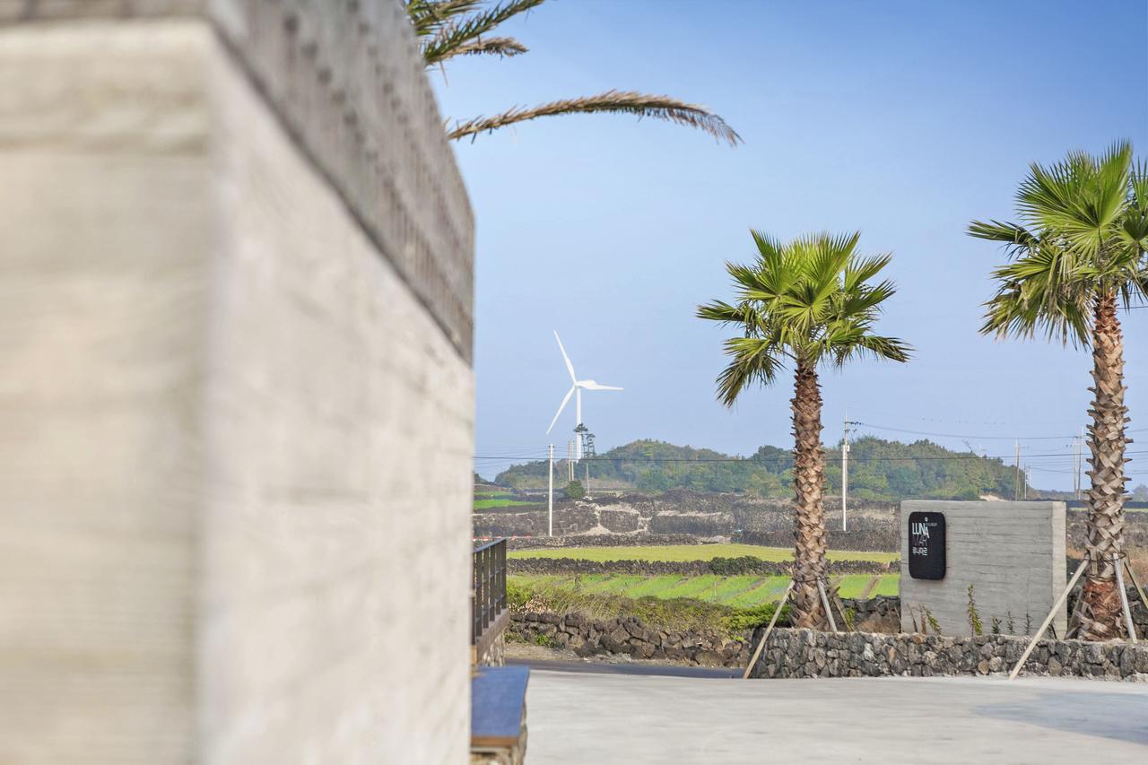 Lunamar Pension Jeju Exterior foto